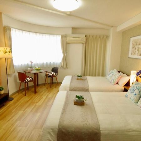 Nippombashi Art Hotel 602 Osaka Bagian luar foto