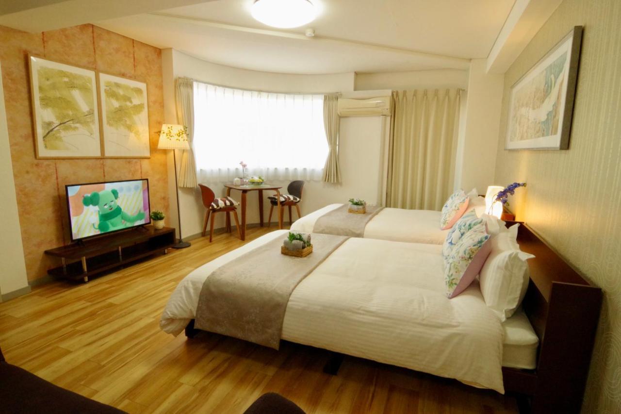 Nippombashi Art Hotel 602 Osaka Bagian luar foto